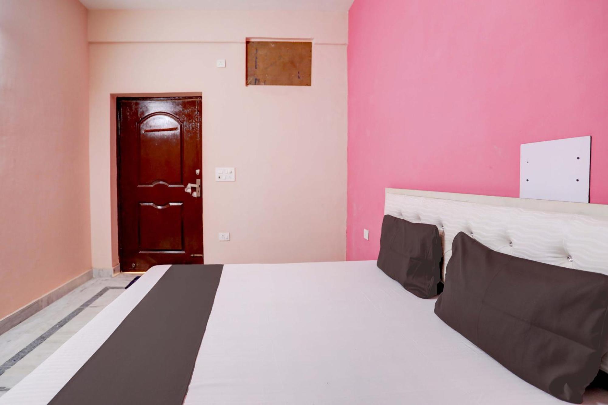 Hotel O Tilak Hotel 24 Sector 27 Near By Vinayak Hospital Gali No-6 诺伊达 外观 照片
