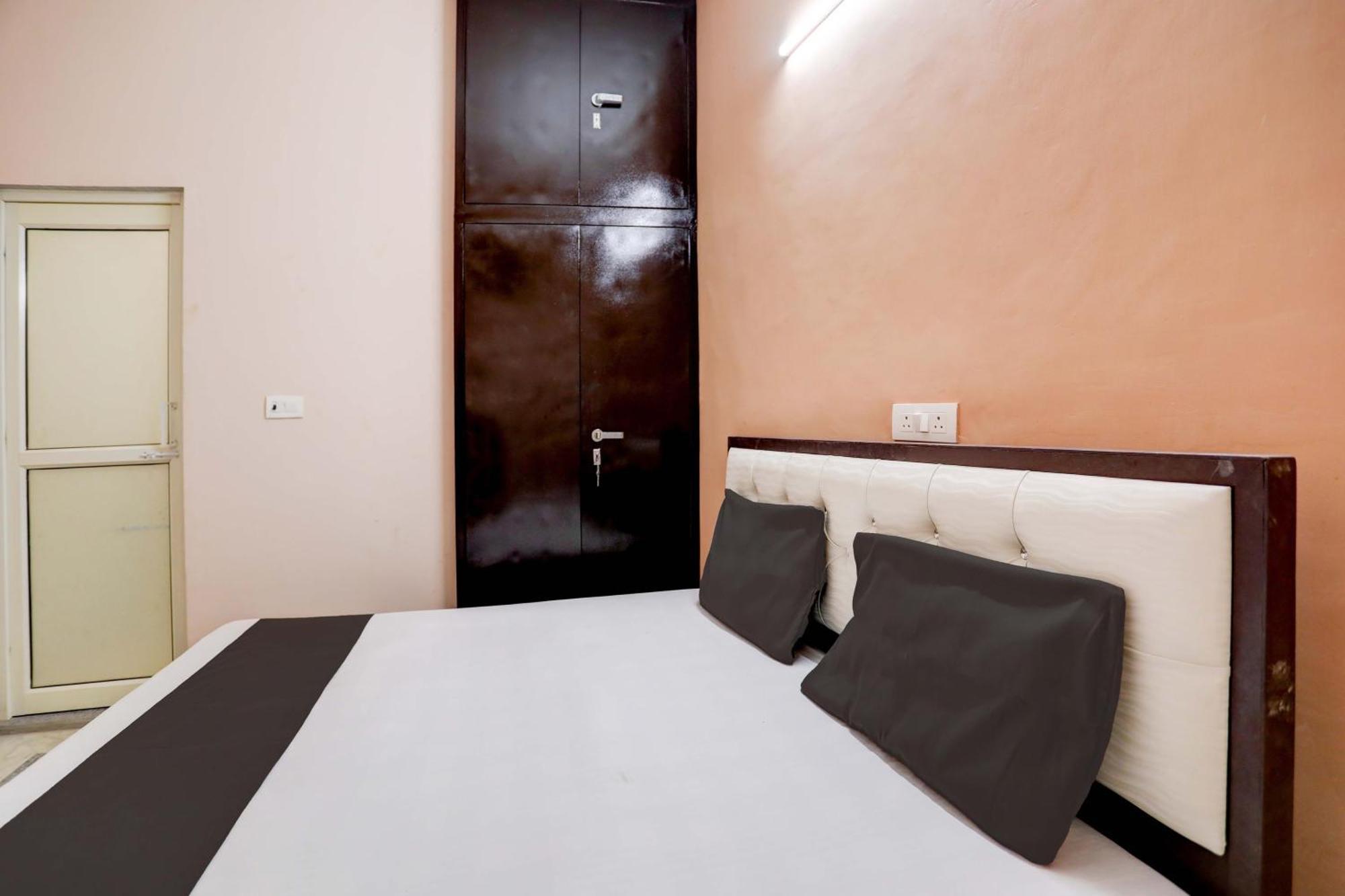 Hotel O Tilak Hotel 24 Sector 27 Near By Vinayak Hospital Gali No-6 诺伊达 外观 照片
